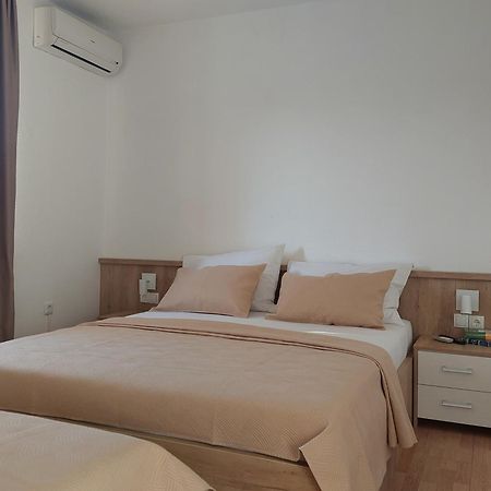 Royal Apartments 네움 외부 사진
